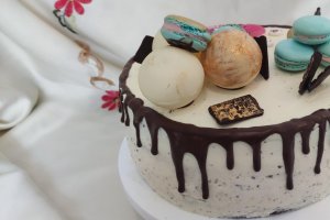Desert tort cu ciocolata alba si cafea