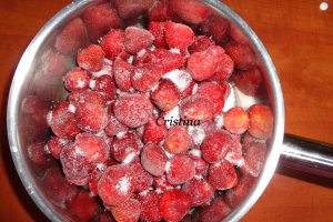 Capsuni/zmeura cu sirop