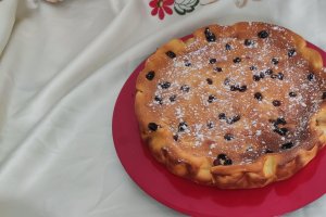 Desert prajitura (pasca) turnata cu branza cremoasa de vaci