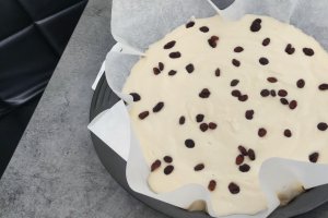 Desert prajitura (pasca) turnata cu branza cremoasa de vaci