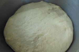 Aperitiv placinta cu ciuperci si branzeturi