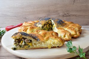 Aperitiv placinta cu ciuperci si branzeturi