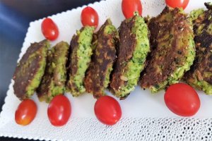 Chiftele de pastarnac cu spanac si branza de capra