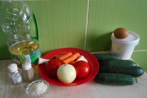 Ciorba de zucchini, dreasa cu ou si smantana