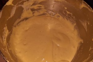 Desert chec pufos cu cacao si capsuni