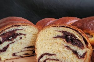 Desert cozonac cu aluat oparit si smantana