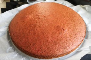 Desert tort cu capsuni