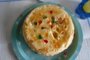 Desert crema caramel din albusuri, cu fructe confiate