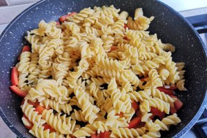 Paste cu smantana si parmezan