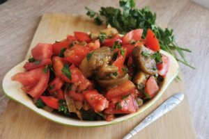 Salata armeneasca de vinete