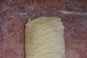 Aperitiv placinta impletita cu branza