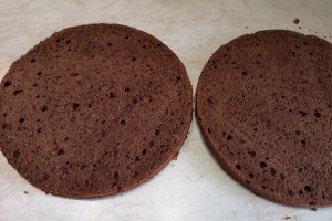 Desert tort cu capsuni si ciocolata