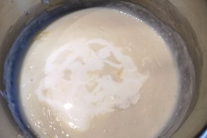 Ciuperci gratinate cu branza si sos cremos de smantana