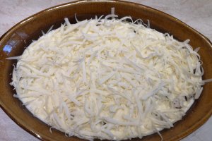 Ciuperci gratinate cu branza si sos cremos de smantana