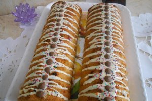 Desert pandispan cu fructe confiate