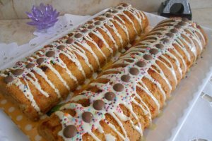 Desert pandispan cu fructe confiate