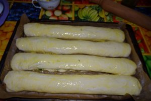Aperitiv placinta cu branza sarata