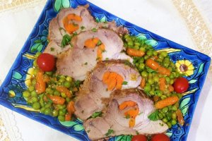 Purcel cu morcovi si mazare verde