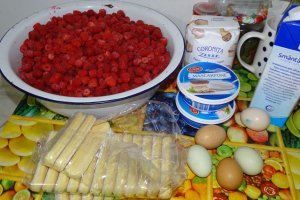 Desert tort cu zmeura si mascarpone