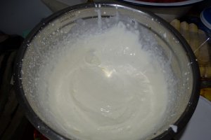 Desert tort cu zmeura si mascarpone