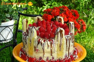 Desert tort cu zmeura si mascarpone