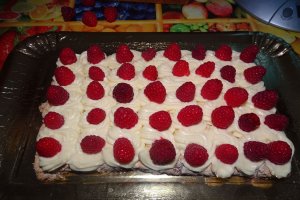 Desert prajitura piramida cu zmeura