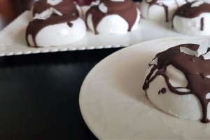 Desert inghetata parfait cu cocos
