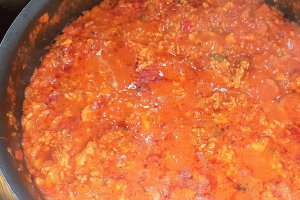 Fusili cu sos de carne