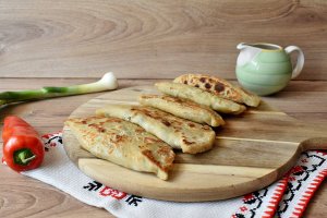 Aperitiv placinte cu spanac si ceapa verde