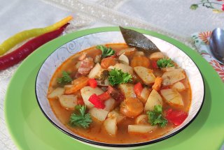 Ciorba taraneasca de vara
