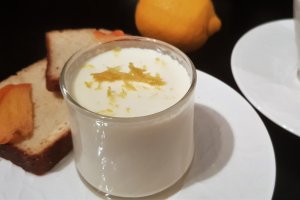Desert crema de lamaie rapida / Lemon posset