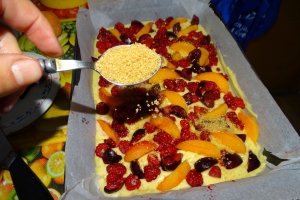 Desert prajitura cu fructe de vara