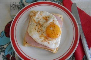 Aperitiv gofre Croque Monsieur