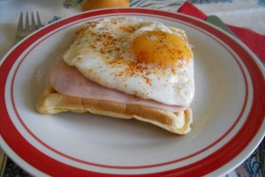 Aperitiv gofre Croque Monsieur