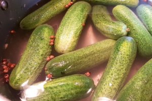 Castraveti in otet / Pickles