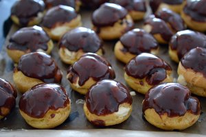 Desert profiterol