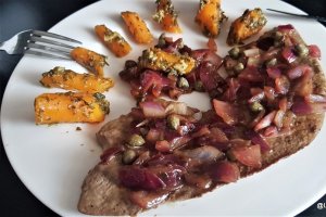 Ficat de vitel cu otet si capere