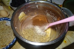 Desert tort cu crema de mure