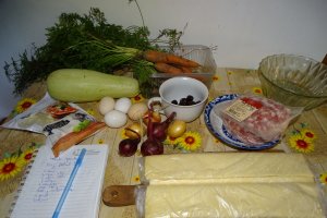 Placinta cu carne, dovlecel, mozzarella