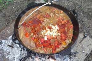 Tocana sau ceaunata-wok