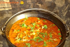 Tocana sau ceaunata-wok