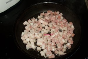 Salata de cartofi cu sos bechamel