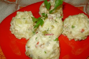 Salata de cartofi cu sos bechamel
