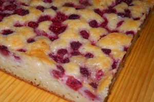 Desert prajitura cu iaurt si zmeura