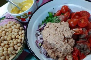 Salata de naut cu ton