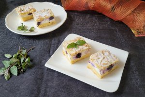Desert prajitura cu iaurt si afine