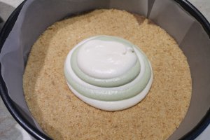 Desert matcha cheesecake