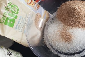 Desert biscuiti cu tarate de grau si marmelada de gutui