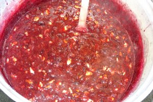 Gem de prune vinete cu nuci coapte