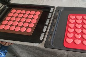 Desert macarons cu ganache de zmeura